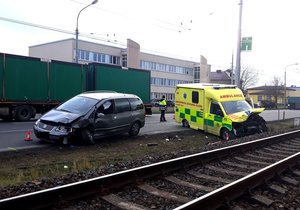 Havárie sanitky v Otrokovicích na Zlínsku.