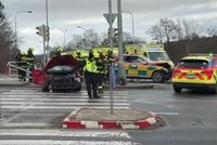 Děsivá nehoda na Chomutovsku: Havaroval tu autobus plný dětí