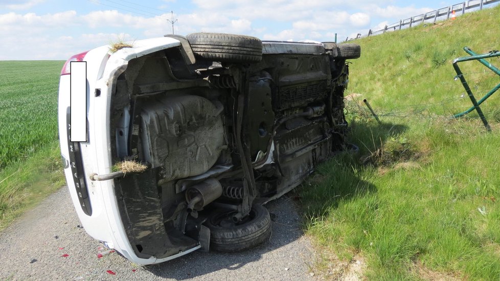 Senior způsobil na dálnici D3 dvě nehody během pěti hodin.