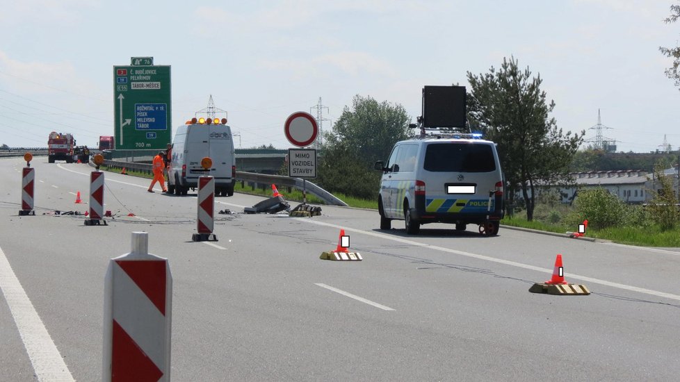 Senior způsobil na dálnici D3 dvě nehody během pěti hodin.