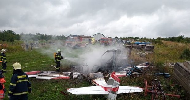 Všechny oběti nehody letadla na Slovensku byli Češi: Svědci popsali hrůzné scény na místě