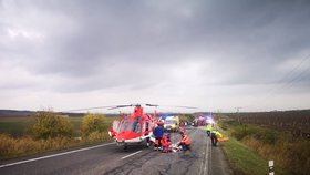 Tragická dopravní nehoda u slovenské Nitry: Autobus se srazil s náklaďákem.