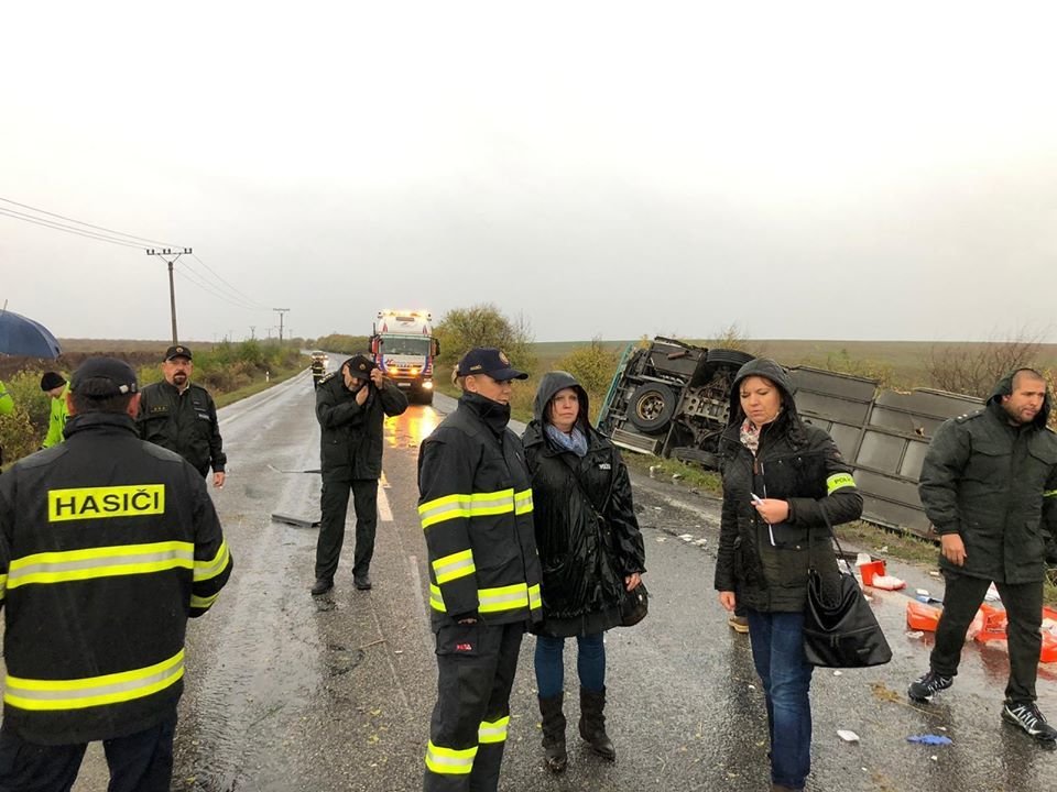 Na místo tragédie přijela i ministryně vnitra Denisa Saková.