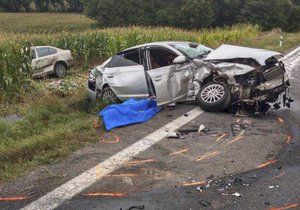 Při tragické nehodě zemřel mladý řidič (†23): Předjížděl rychlostí až 200 km/h!