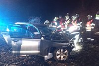 Mladý řidič zemřel u Měchenic: Ve vysoké rychlosti naboural do pilíře mostu