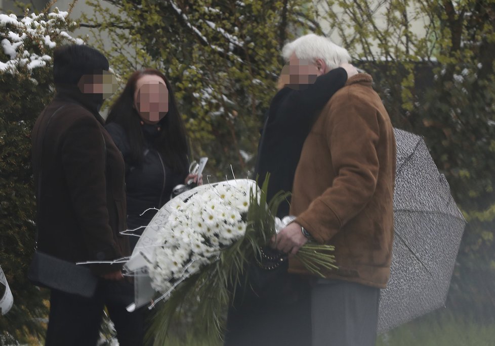 Pohřeb mladíků, kteří zemřeli při nehodě na Blanensku, byl velmi emotivní.