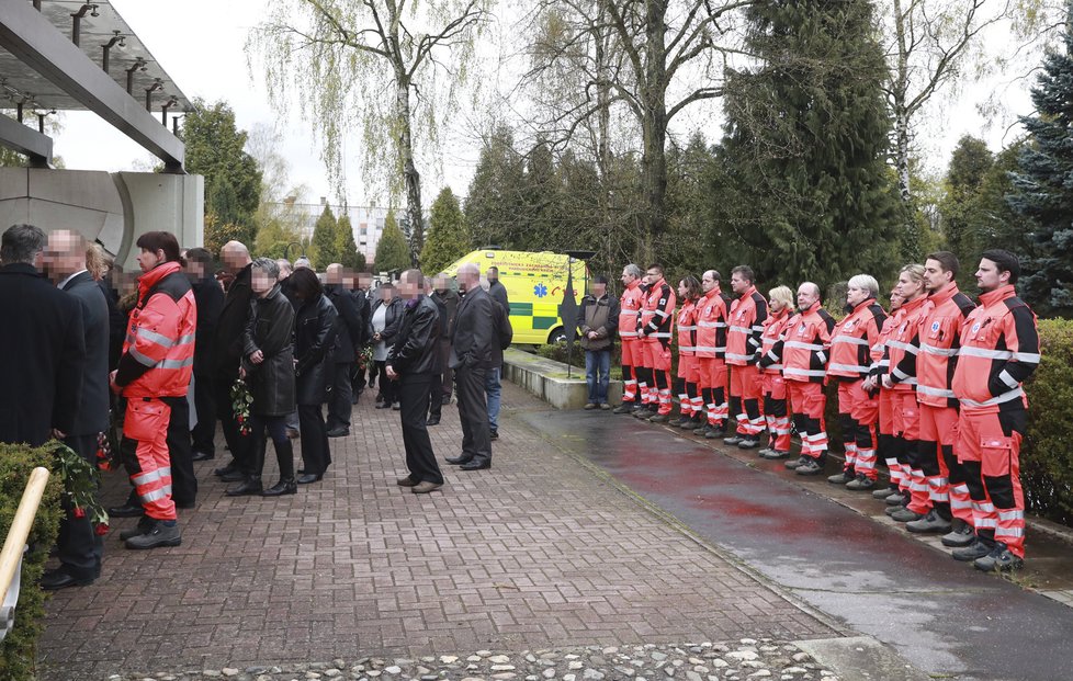 Památku zesnulého záchranáře uctili i jeho kolegové.