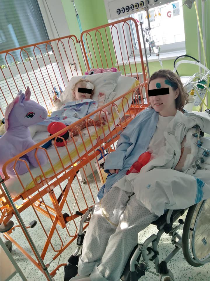 Dana skončila po nehodě s dětmi v nemocnici