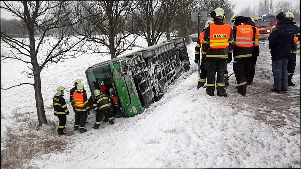 Smrtelná nehoda u Libouchce v severních Čechách