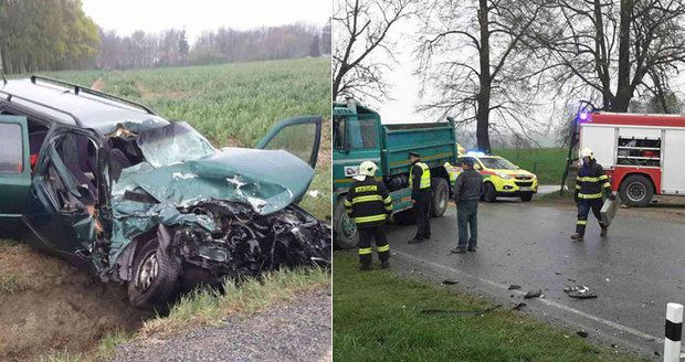 Řidič Volkswagenu přejel do protisměru a narazil do Tatry: Tragédii nepřežil on, ani malý chlapec!