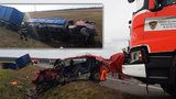 Smrtelná nehoda na Mladoboleslavsku: Řidička nepřežila střet s náklaďákem
