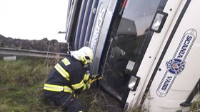 Na Svitavsku zemřel při nehodě řidič: Nepřežil čelní srážku