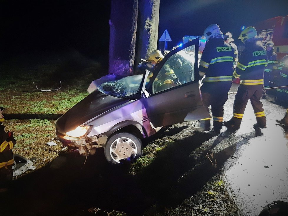 Tragická nehoda na Nymbursku. Při nehodě zemřel jeden člověk. 