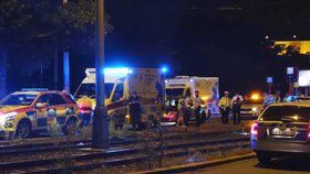 K usmrcení chodce tramvají bohužel došlo před půlnocí v Praze Podolí.