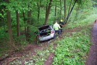 Smrtelná nehoda u Brna: Mladík neměl řidičský průkaz, vezl dva kamarády