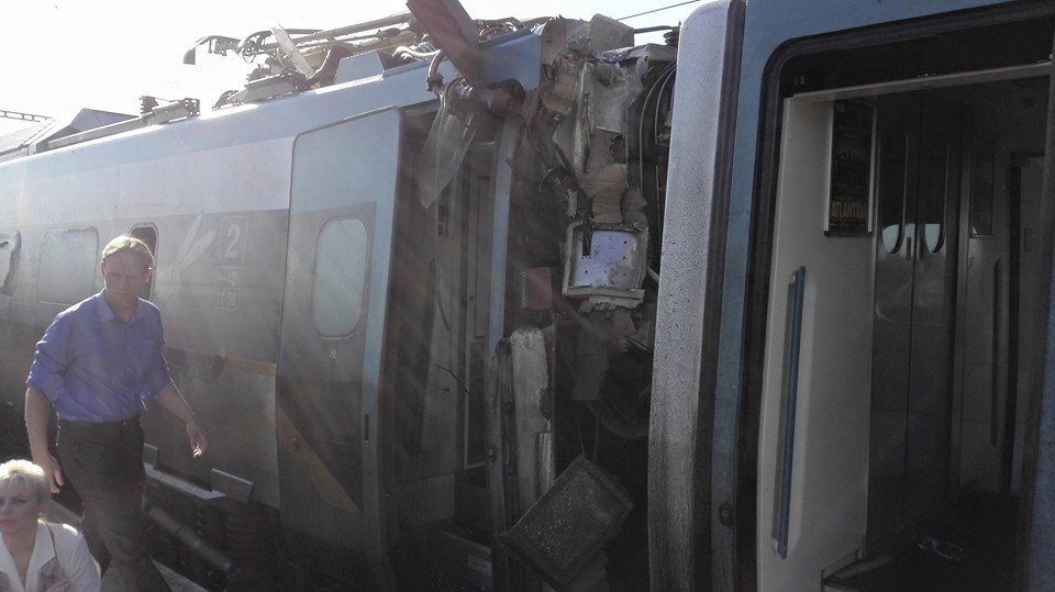 U Studénky se srazil vlak Pendolino s nákladním vozidlem.