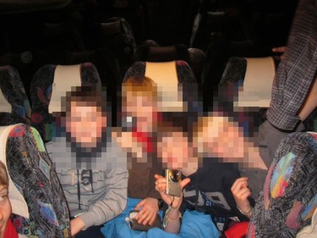 Fotka z "autobusu smrti": Belgičtí školáci se fotili nepřipoutaní!