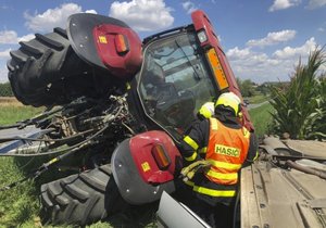 Traktor ve Studénce málem zavalil oktávku, při této nehodě se ale naštěstí nikomu nic nestalo.