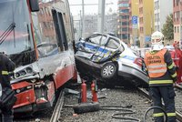 V Praze jde občas o život: Místa, kde do vás nejčastěji narazí tramvaj