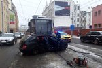 Před 10. hodinou dopoledne se v Brně srazila tramvaj s osobním autem.