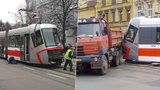 V Brně se srazila tramvaj s náklaďákem: Zasahovali záchranáři
