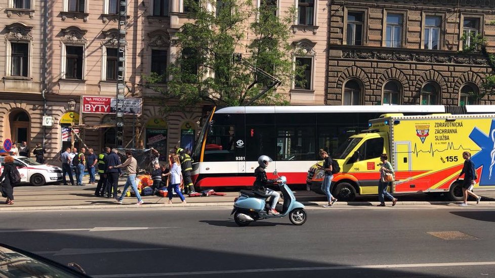 Tramvaj u I. P. Pavlova srazila dva chodce, oba zemřeli.