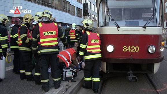 Nejen mobily a sluchátka způsobují stále více střetů chodců s tramvajemi