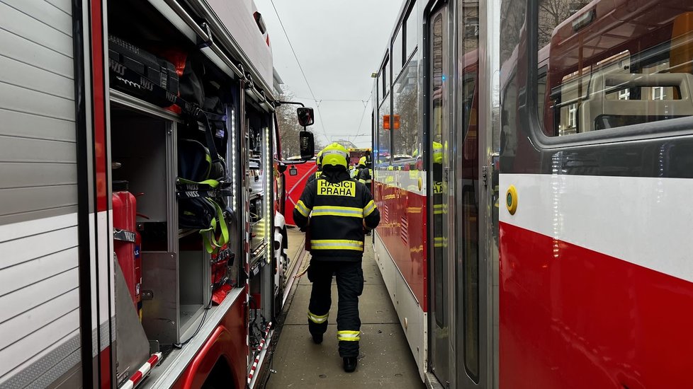 Nehoda tramvaje a auta na Žižkově. (8. ledna 2023)