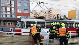 Tramvaj v Olomouci usmrtila seniorku: Ve dveřích se jí zasekla noha! 