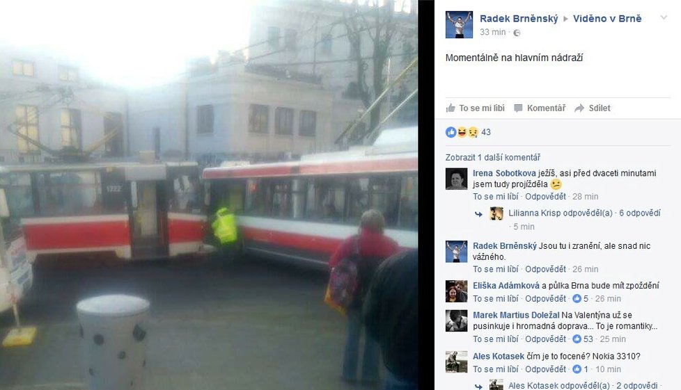 V Brně se srazila tramvaj s trolejbusem, tři lidé se zranili.