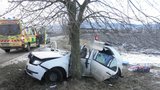 Štěstí v neštěstí: Řidička sešrotovala auto, sama vyvázla jen s lehkým zraněním