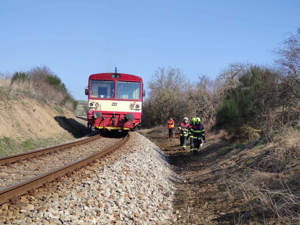 Na Benešovsku došlo k nehodě vlaku a sanitky.