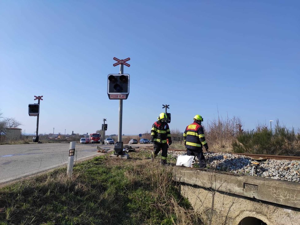 Na Benešovsku došlo k nehodě vlaku a sanitky.