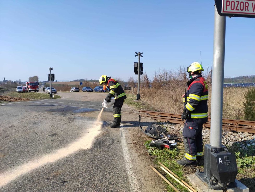 Na Benešovsku došlo k nehodě vlaku a sanitky.