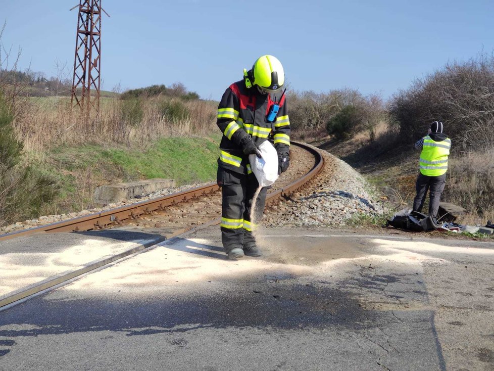 Na Benešovsku došlo k nehodě vlaku a sanitky.