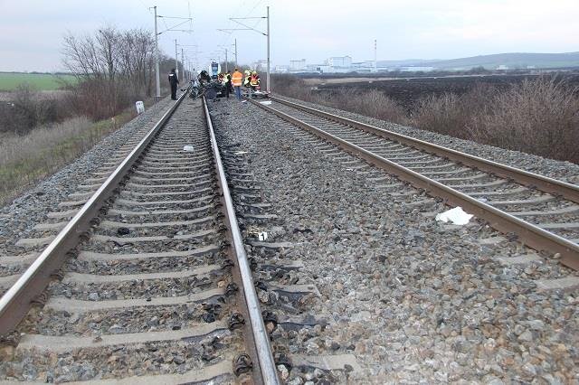 Frekventovaná trať mezi Brnem a Břeclaví stála více než čtyři hodiny.