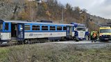 Čtyři zraněné ženy ve vlaku! Na přejezd vjel kamion