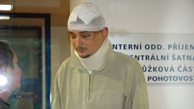 Leszek S. včera odpoledne opustil nemocnici ve Valašském Meziříčí