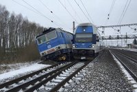U Kolína se srazily dva vlaky: Několik zraněných!