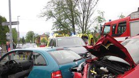 Nehoda tří aut v Rožnově pod Radhoštěm