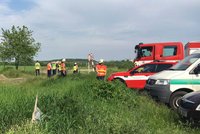 V Nýřanech vlak srazil a usmrtil muže, nehoda uzavřela lokální trať