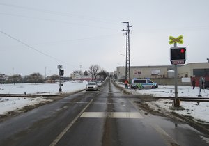 Ke srážce osobního auta a vlaku došlo 1. února kolem 14.15 ve Velkých Pavlovicích.