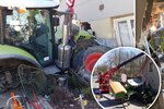 Traktor narazil do rodinného domu a smetl ženu!