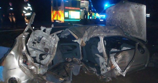 Šílená nehoda na Kroměřížsku: Sedm zraněných po srážce dvou vozů (ilustrační foto)