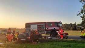 Nehoda autobusu a dvou aut na Znojemsku. (7. září 2023)