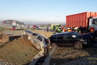 Tragická bouračka na Rokycansku: Babička za volantem nedala přednost, v nemocnici zemřela