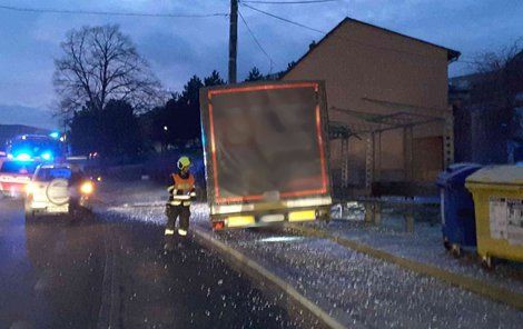 Děsivé chvíle včera ráno prožili lidé v Rosicích na Brněnsku.