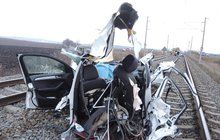 Při srážce audiny s rychlíkem zemřela řidička: Byla to sebevražda?! 