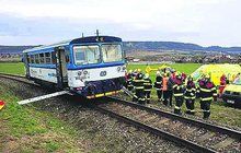 Srazily se dva vlaky: Pět pomlácených cestujících