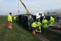 Tragédie na D1: Na Vysočině havaroval kamion, řidič zemřel